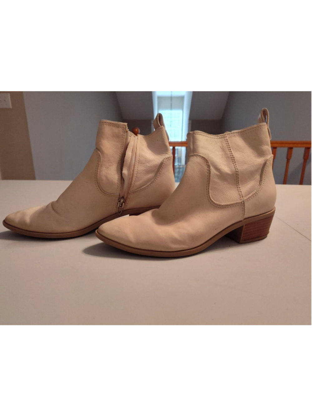 Dolce Vita Brazilian leather women's ankle boots bone color SZ 8.5 - Picture 3 of 16